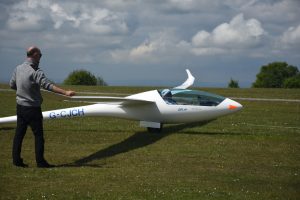 Steve B launching in his Lak 19