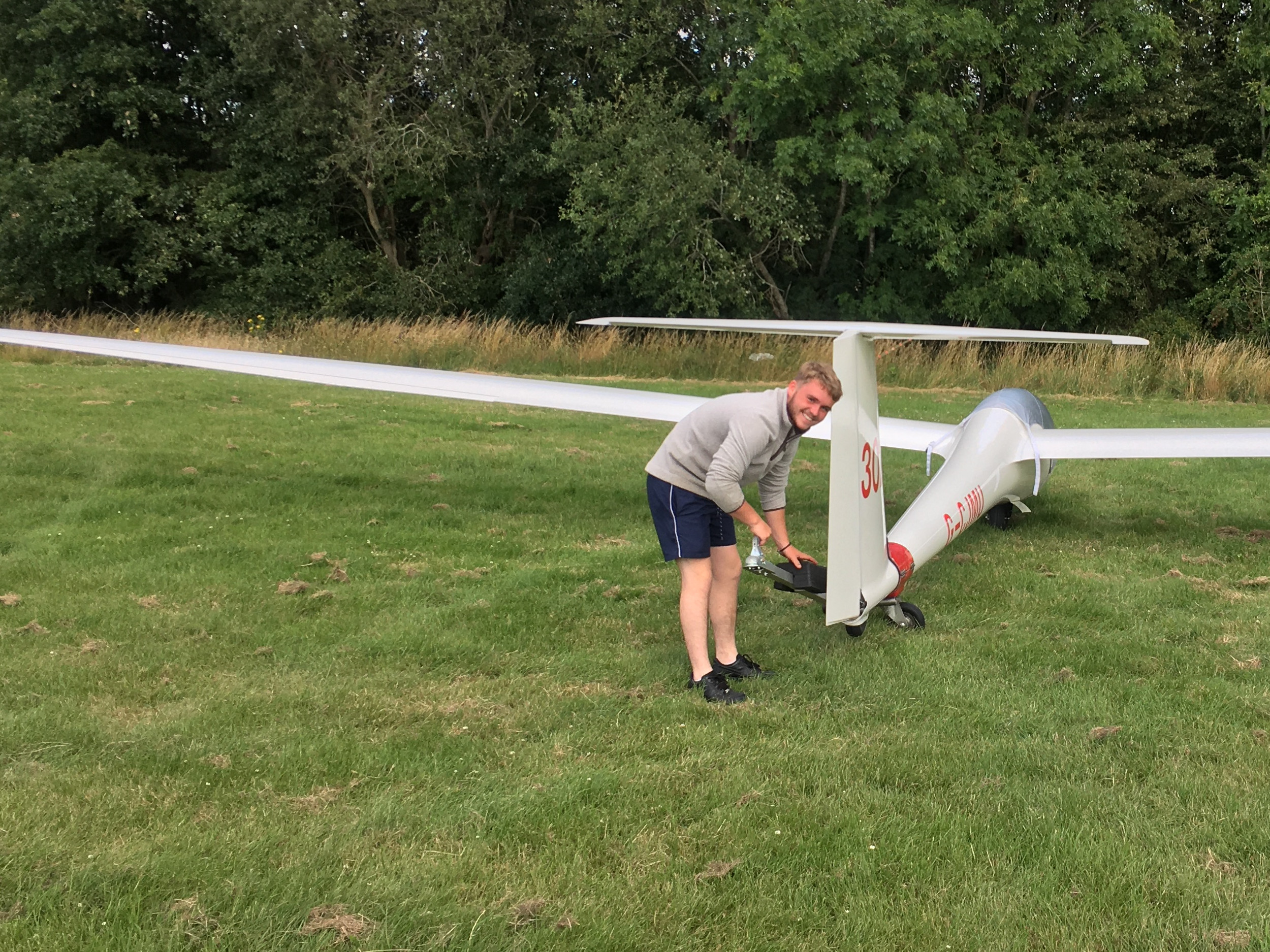 Ben E completes Silver + 100km Diploma Stratford on Avon Gliding Club